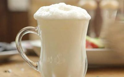 WHAT IS BUTTERMILK-TYPES, USES DOES IT CONTAIN BUTTER? | NAMASTE INDIA